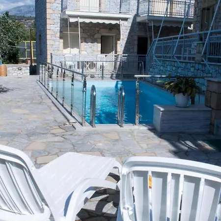 Manoleas - 2 * Stoupa