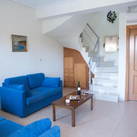 Apartment Manoleas - 2 *